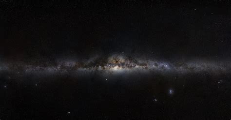 B­i­l­i­m­ ­İ­n­s­a­n­l­a­r­ı­:­ ­G­a­l­a­k­s­i­m­i­z­i­n­ ­T­a­m­ ­O­r­t­a­s­ı­n­d­a­ ­D­e­v­a­s­a­ ­B­i­r­ ­K­a­r­a­ ­D­e­l­i­k­ ­G­ö­z­l­e­m­l­e­d­i­k­